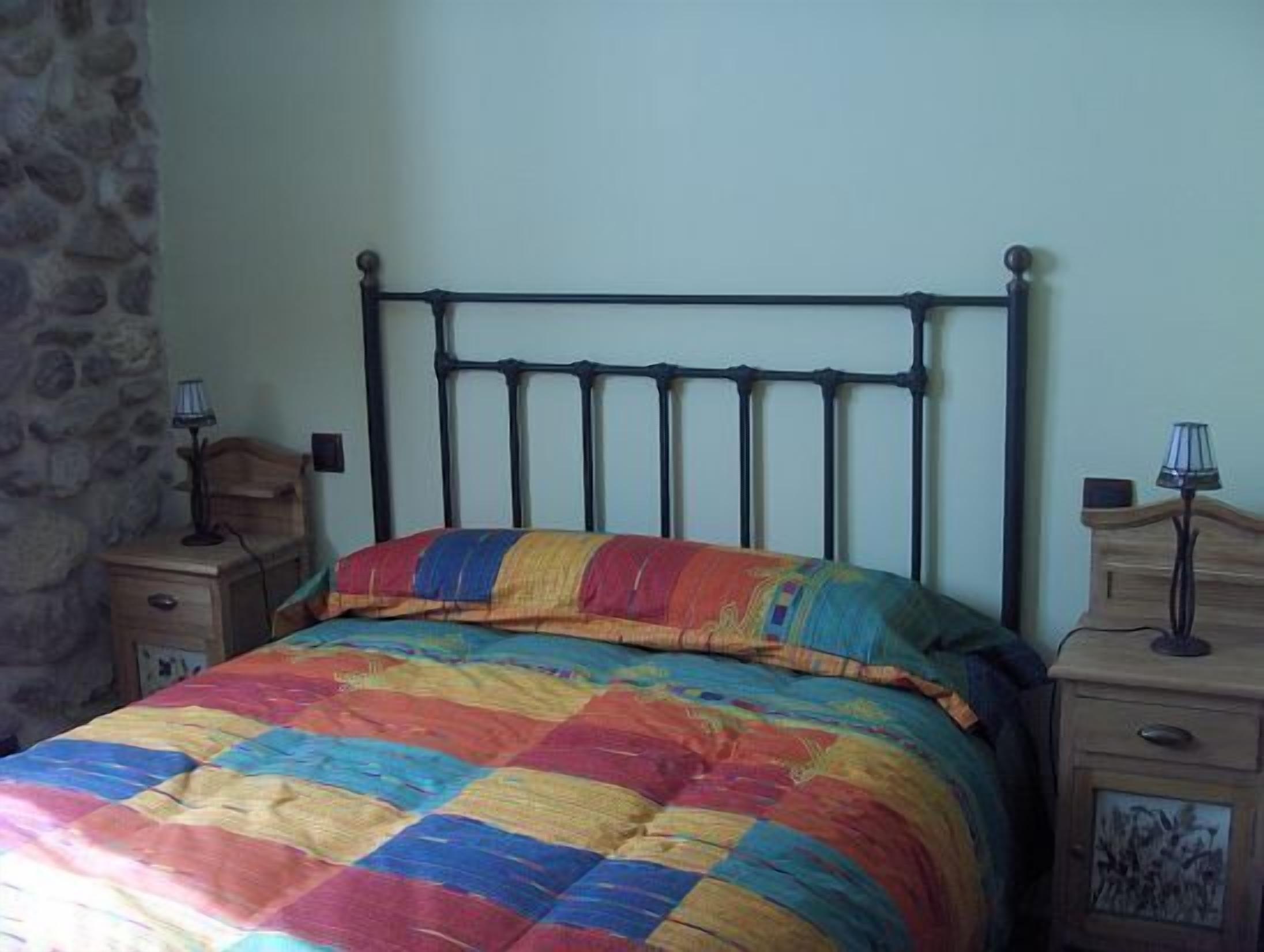 1 chambre, fer et planche à repasser, Wi-Fi gratuit, draps fournis