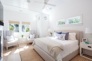 5 bedrooms - Vacation paradise located one block to the beach & boardwalk! (Rehoboth Beach)