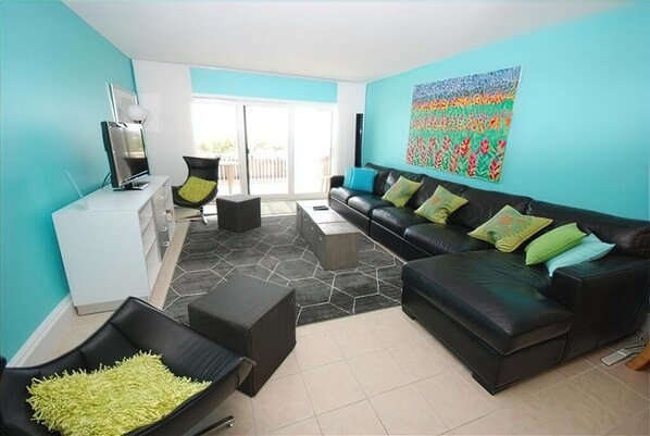 TV - Edgewater House - Ocean Front Units With Spectacular Views! (Rehoboth Beach)