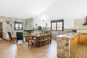 Téléviseur, foyer