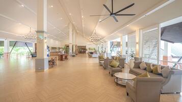 บริเวณนั่งเล่นที่ล็อบบี้