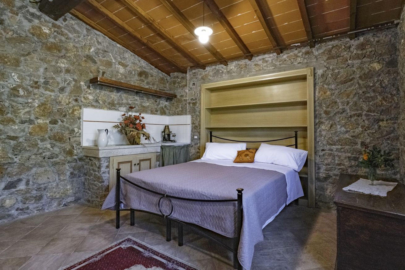 2 habitaciones, tabla de planchar con plancha, cuna de viaje y wifi 