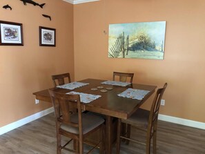 Dining - Less than 2 miles to the beach and boardwalk! (Rehoboth Beach)