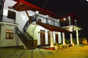 Front of property - Brisa Marina (Negombo)