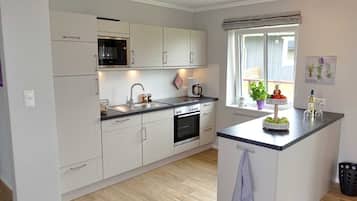 Køleskab, mikrobølgeovn, ovn, opvaskemaskine