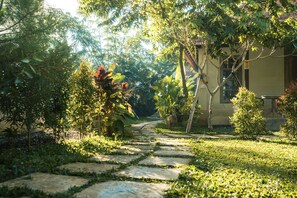 Property grounds - Our guests were so happy! They love the breakfast we provided daily for free! (Ubud)