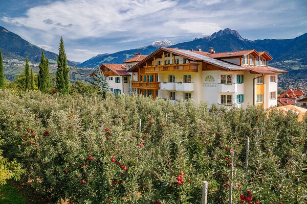 Hotel Kristall - Marlengo