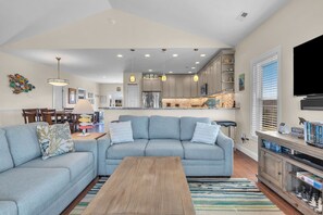 TV, lettore DVD, libri, videoteca