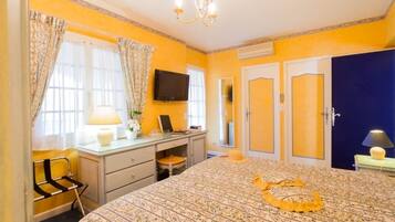 1 bedroom, in-room safe, iron/ironing board, free WiFi