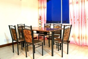 Dining - David's palace home @ (Nairobi)