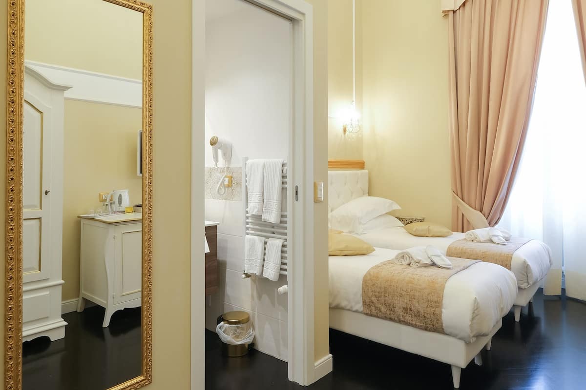 Ropa de cama de alta calidad y minibar
