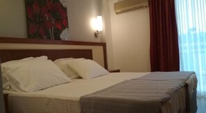 Chambre Double Standard, 2 lits une place, vue jardin