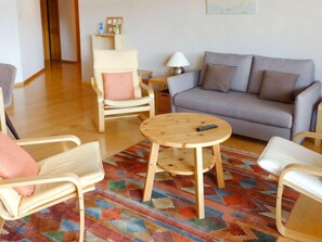 Televisie en een open haard