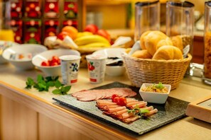 Unclassified image, 2 of 50, button