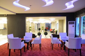 Sala de estar en el lobby