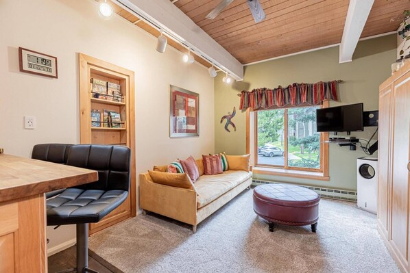 Imagen sin descripción, 1 de 49, botón