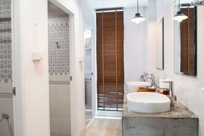 風筒、提供毛巾、番梘、洗頭水