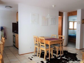 Dining - Girun Eder by Interhome (Flims)