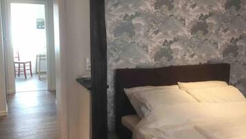 2 bedrooms, iron/ironing board, WiFi, bed sheets