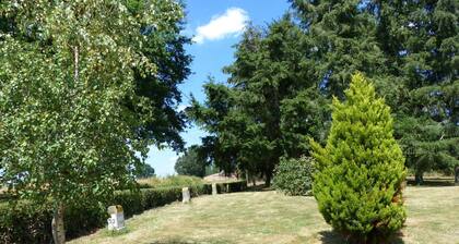 Maison de vacances rénovée avec jardin, idéale famille, proche RCEA, équipée confort et tout inclus