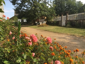 Property grounds - Grand 17th-century mansion, air conditioning, linen and cleaning included (Deux-Chaises)