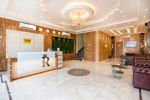 Lobby - Hotel Radana (Navi Mumbai)