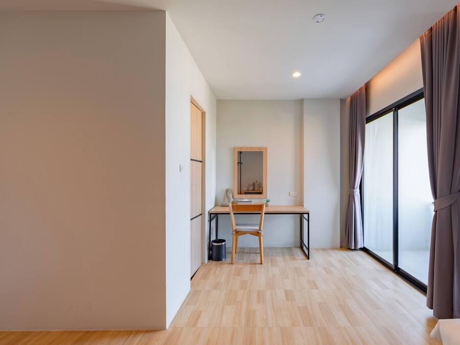 Standard Studio (Double Bed) | Desk, laptop workspace, free WiFi, bed sheets
