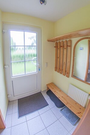 Unclassified image, 5 of 22, button