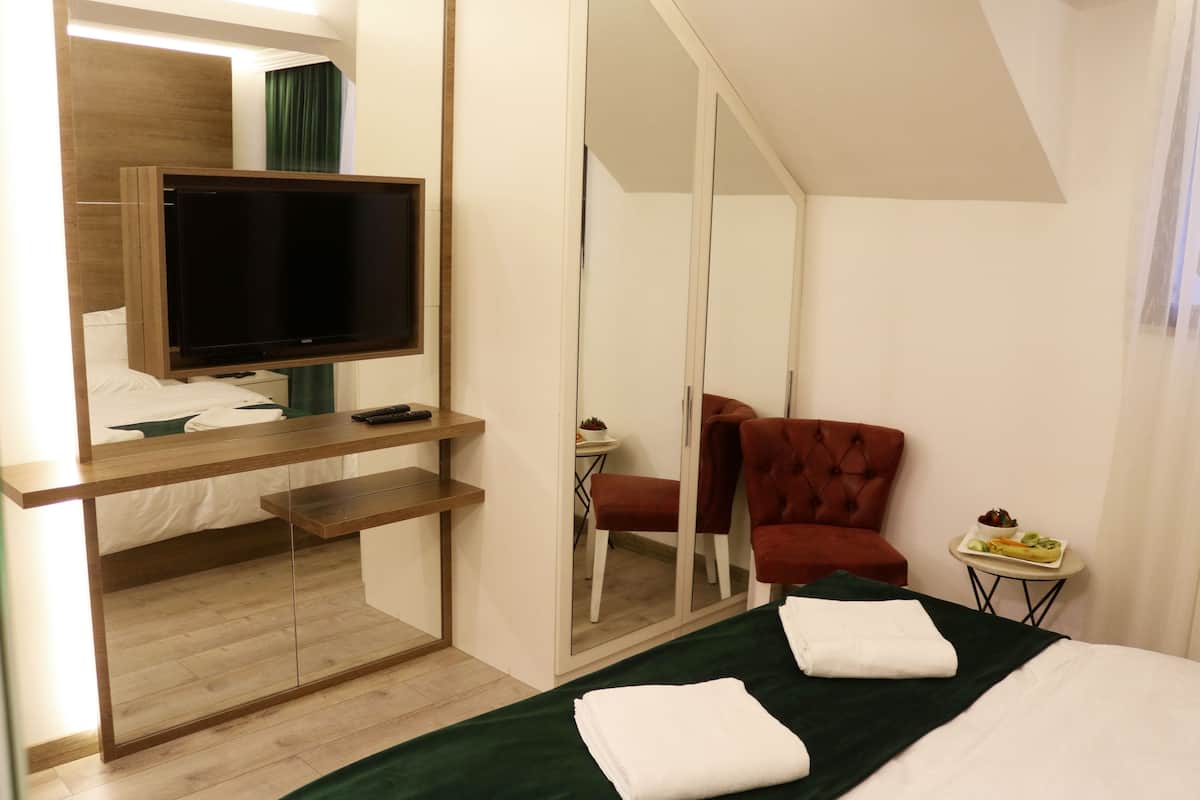 Caja de seguridad en la habitación, escritorio y insonorización