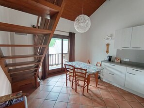 Dining - Charming duplex in village center, close to slopes (Montgenèvre)