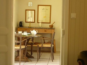Dining - Charming country house with garden at Château de Vesset (Treteau)