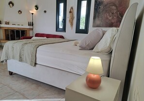 2 slaapkamers, een strijkplank/strijkijzer, gratis wifi, beddengoed