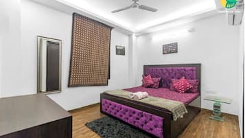 3 bedrooms, iron/ironing board, free WiFi, bed sheets