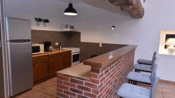 Fridge, microwave, dishwasher