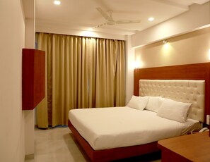 1 bedroom, desk, blackout drapes, free WiFi - Hotel Lords Mumbai (Mumbai)