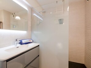 Hair dryer - Royal Marine by Interhome (Fréjus)