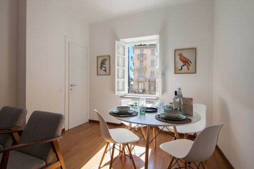 Vicolo Apartment: 2BDR, 2,5BTH, AC, Free Parking 600m walk, 10' ferry and trains