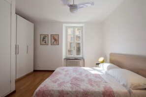 2 dormitorios, tabla de planchar con plancha, wifi gratis y ropa de cama