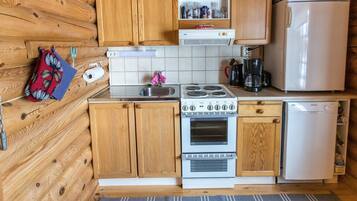 Refrigerador, microondas, lavavajillas, utensilios de cocina