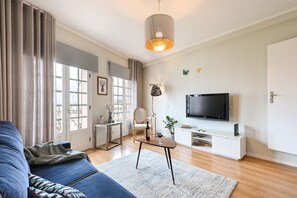 TV - Casa do Chafariz w/ View - Sé Apartamentos (Braga)