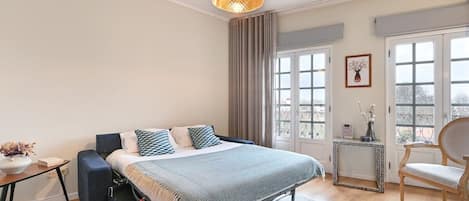 1 bedroom, iron/ironing board, Internet, bed sheets