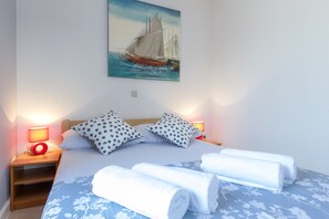 2 bedrooms, free WiFi, bed sheets