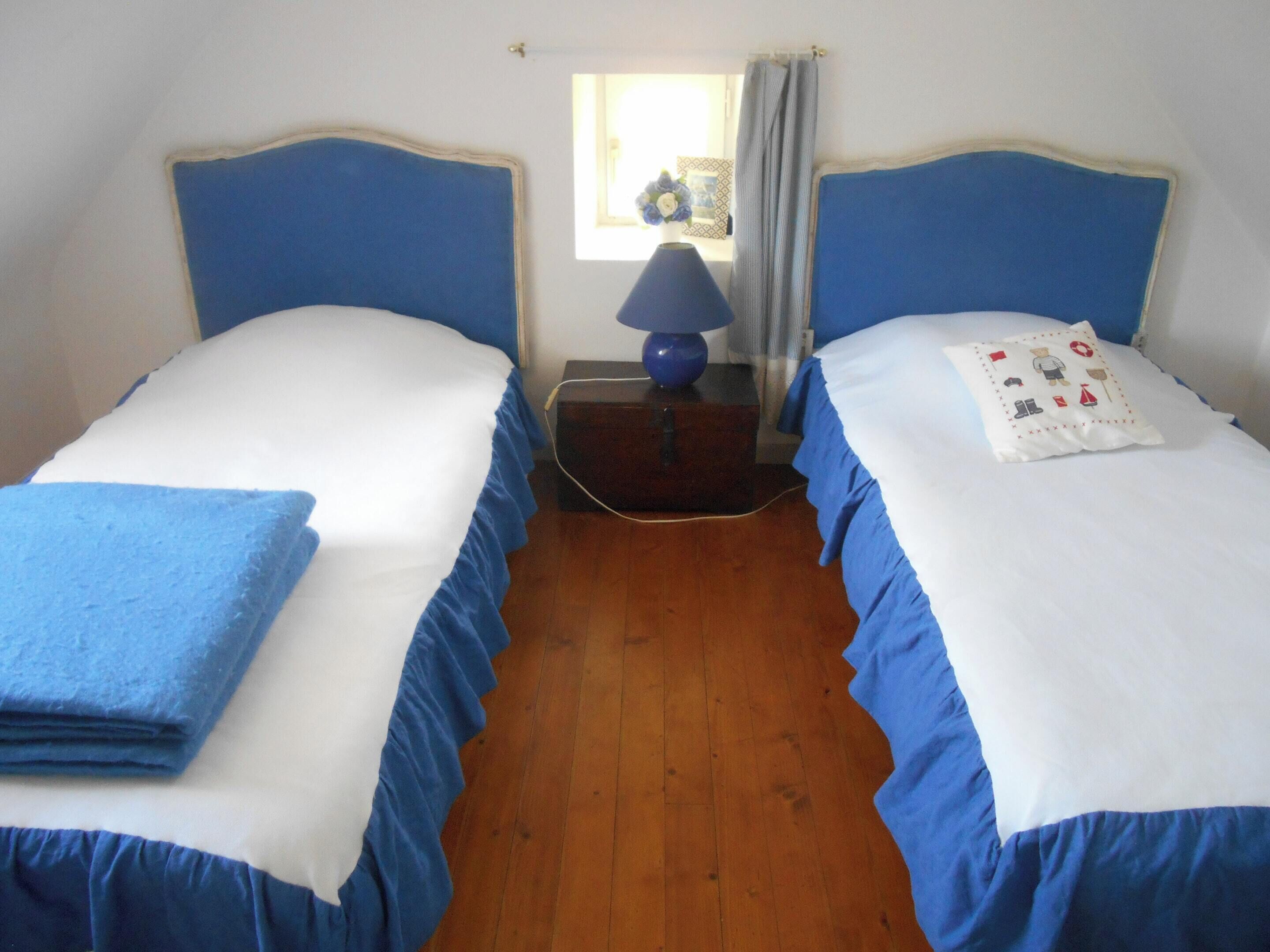 2 室のベッドルーム、アイロン / アイロン台、旅行用ベビーベッド、WiFi (無料)