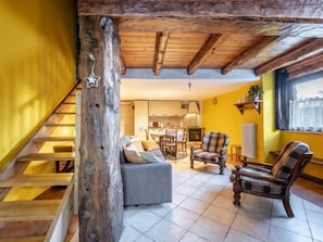 TV - Maison Chez Nous by Interhome (Sarre)