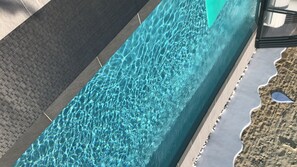 Piscine couverte, piscine extérieure