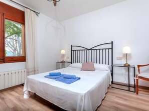 8 bedrooms, Internet
