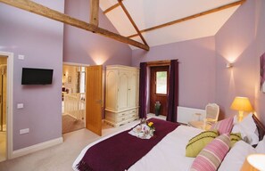 3 bedrooms, iron/ironing board