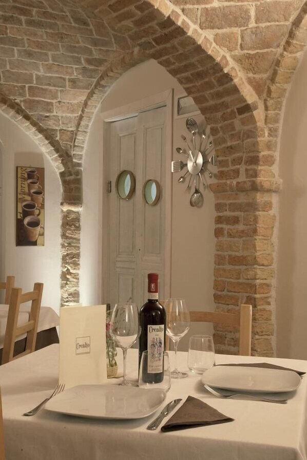 Italian cuisine - Crealto (Alfiano Natta)