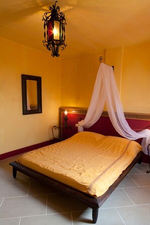 Free WiFi, bed sheets - Crealto (Alfiano Natta)