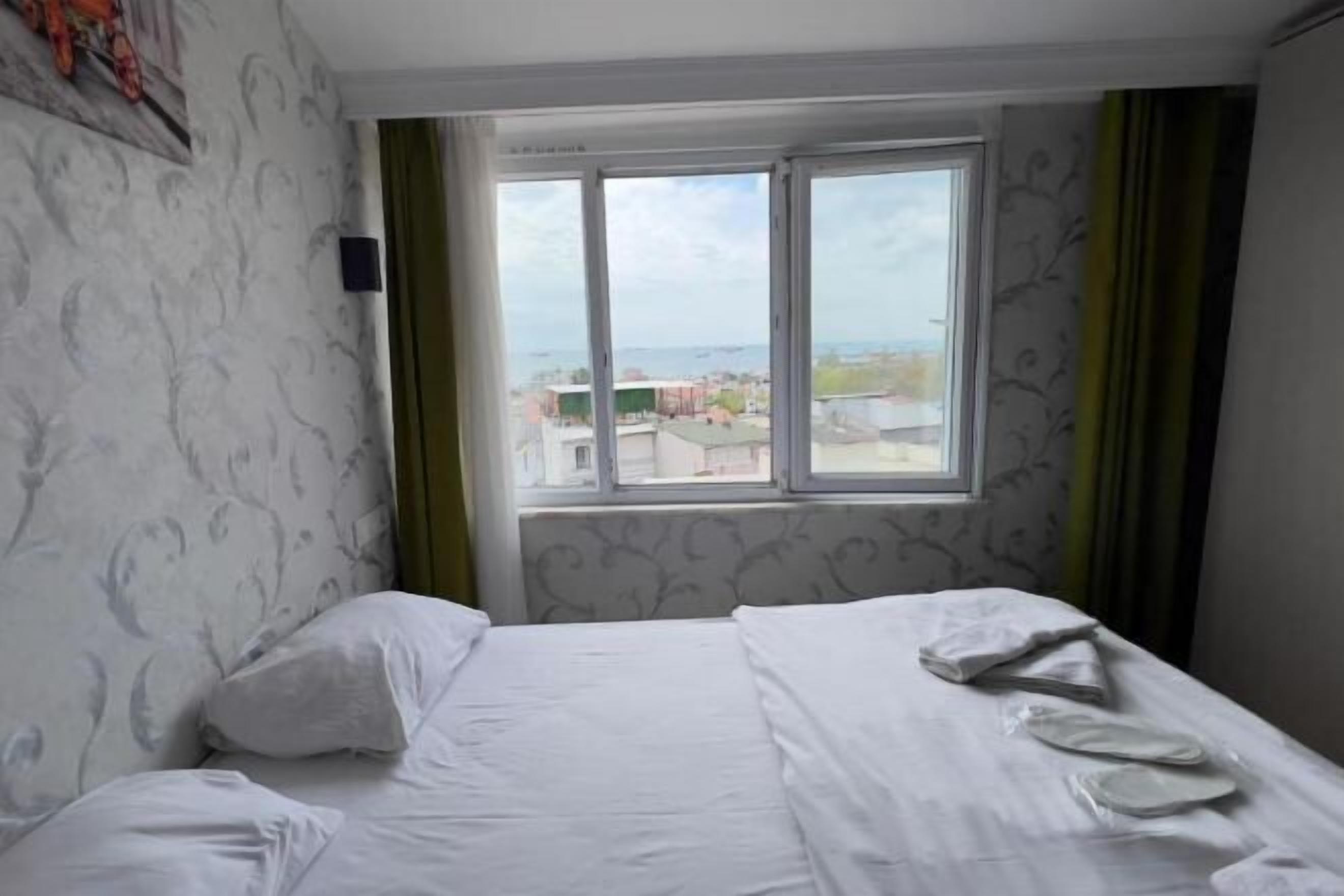 1 bedroom, in-room safe, desk, laptop workspace